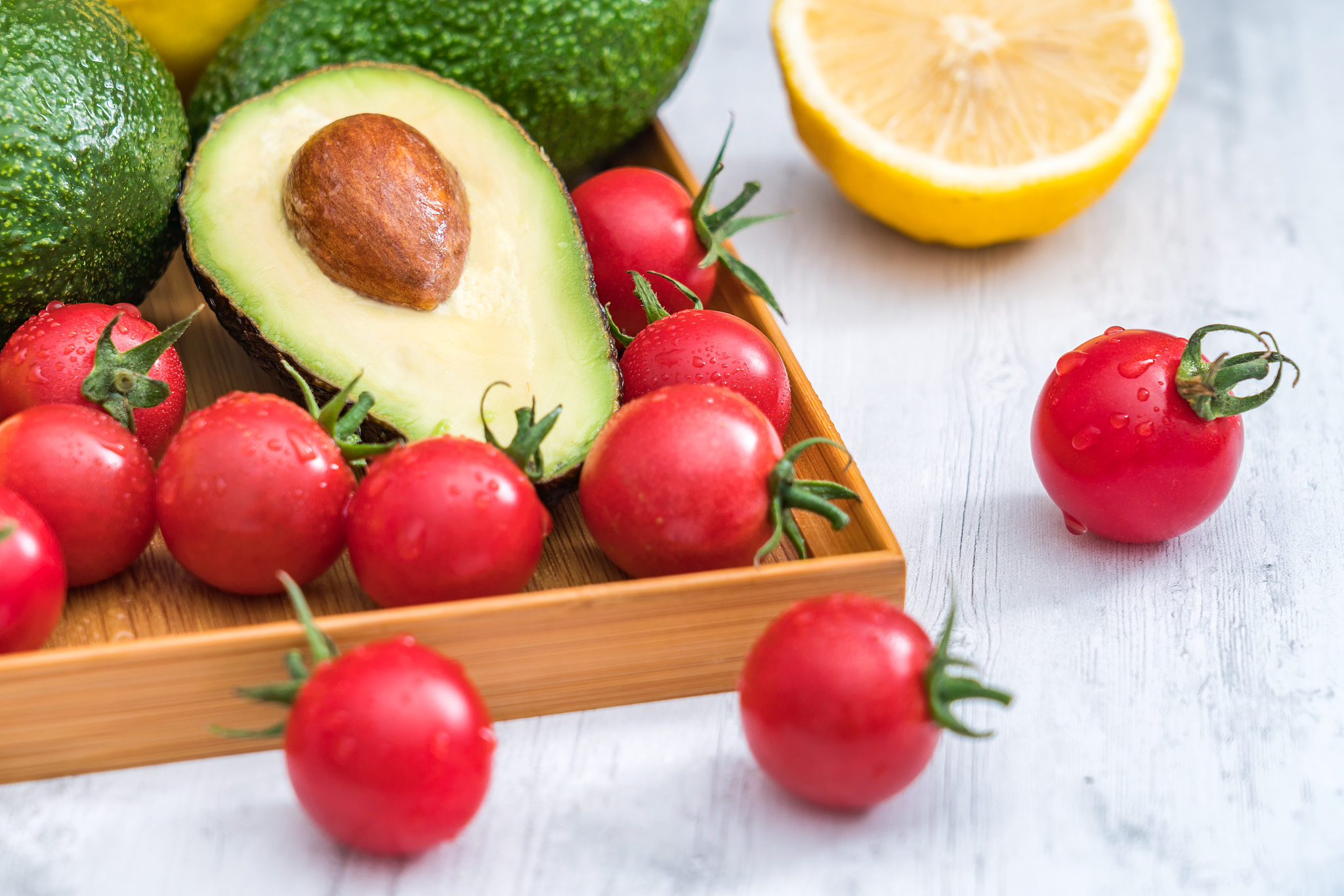 用吃番茄可以减肥写10个抖音爆款标题简短一点具有吸引力