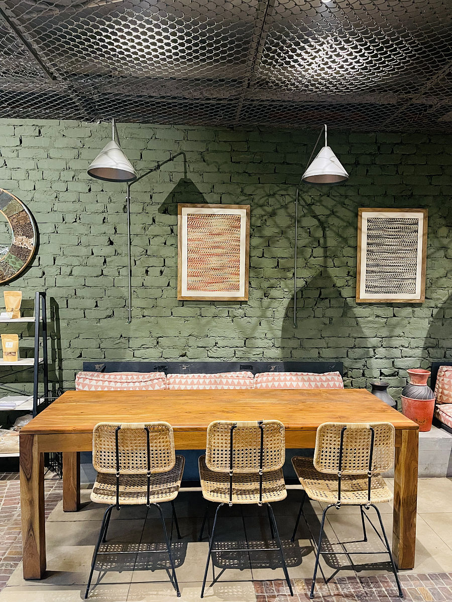 以小红书美食博主的口吻推荐绿茶餐厅。