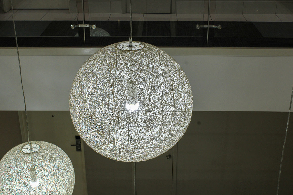 设计元素有涟漪水波纹水滴露珠的灯具起名字。