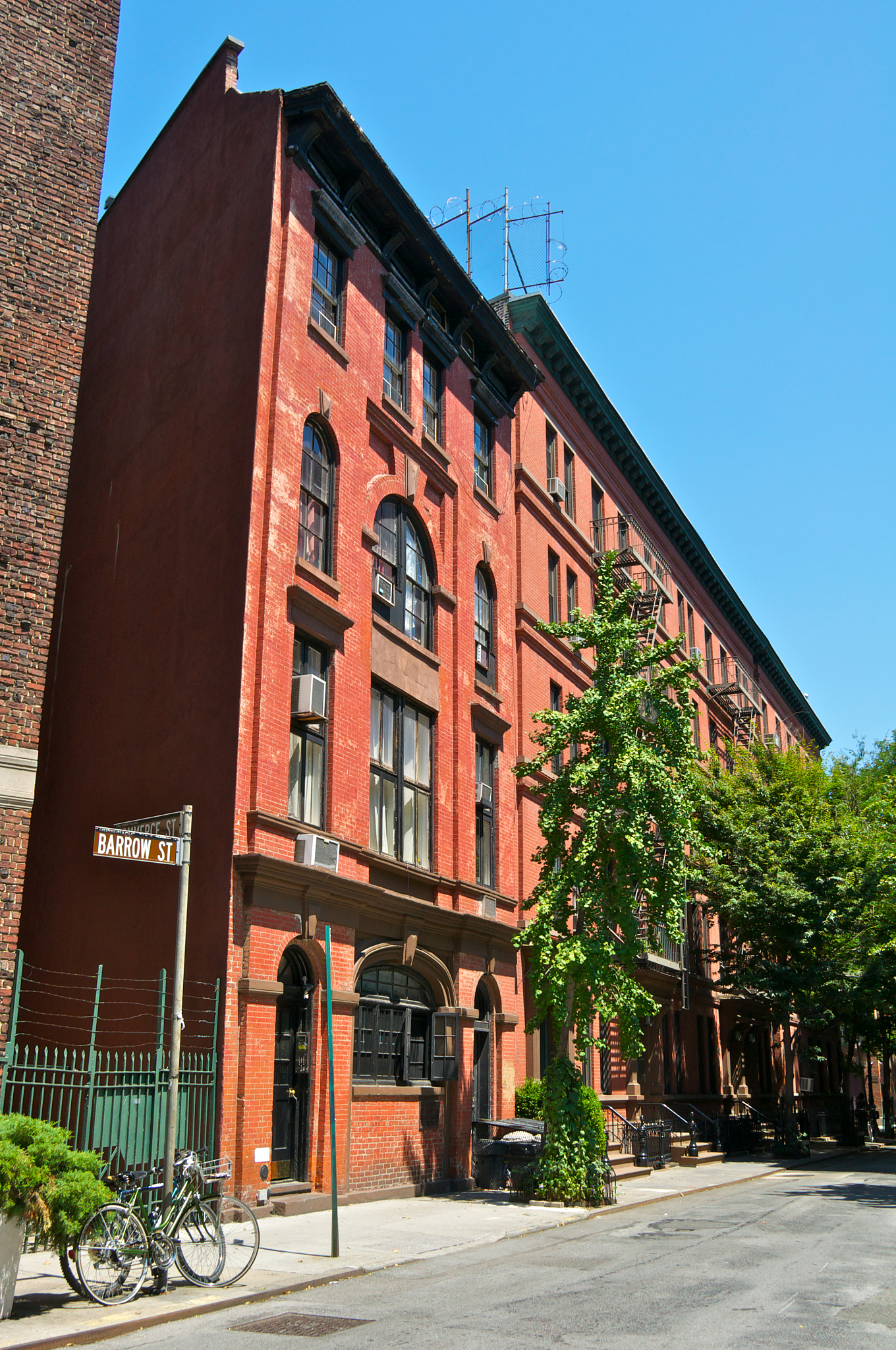 barrow street 19th century townhouses, greenwich village nyc