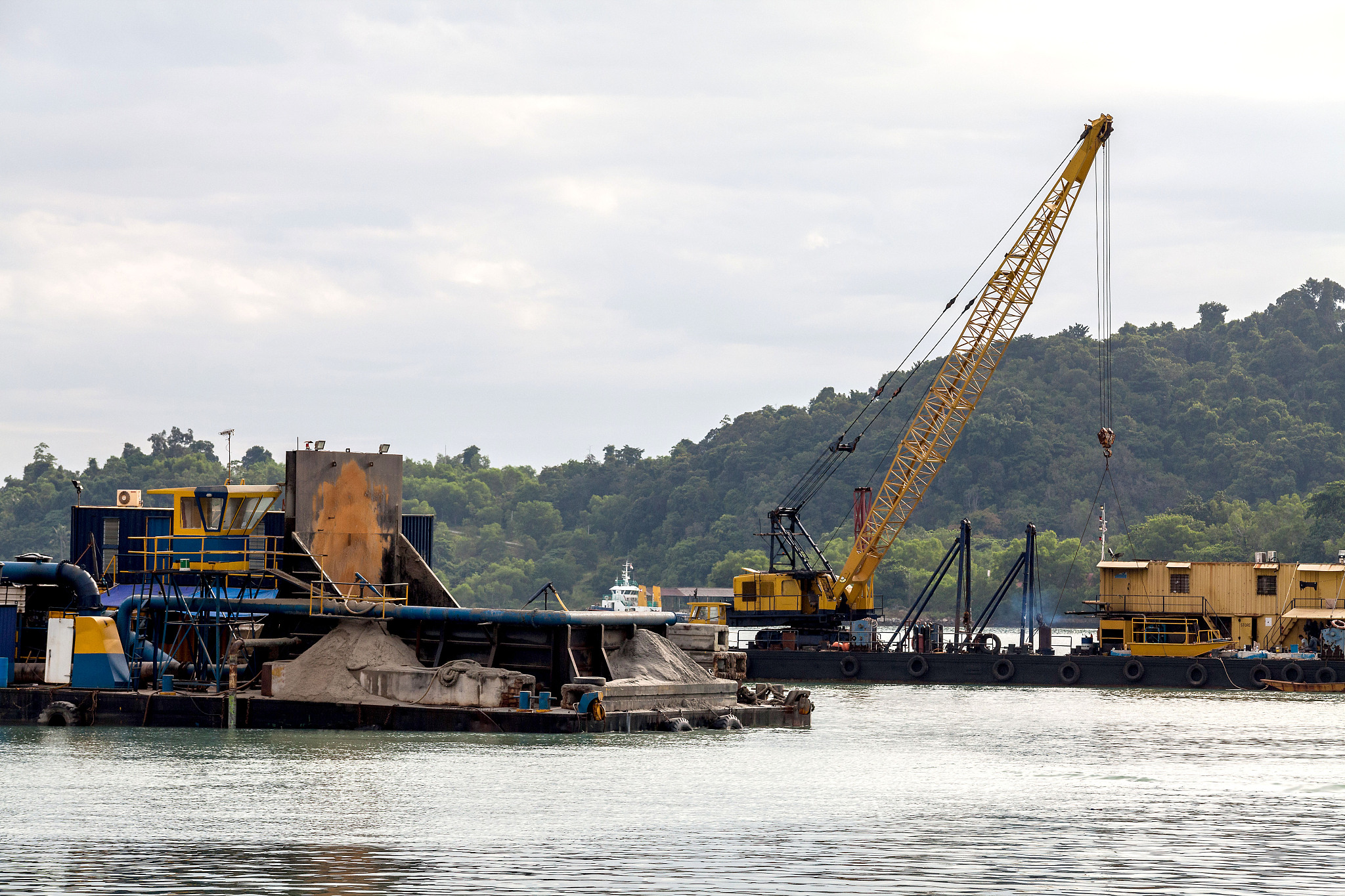 学习海洋精神，建设海洋强国：PPT大纲及内容详解