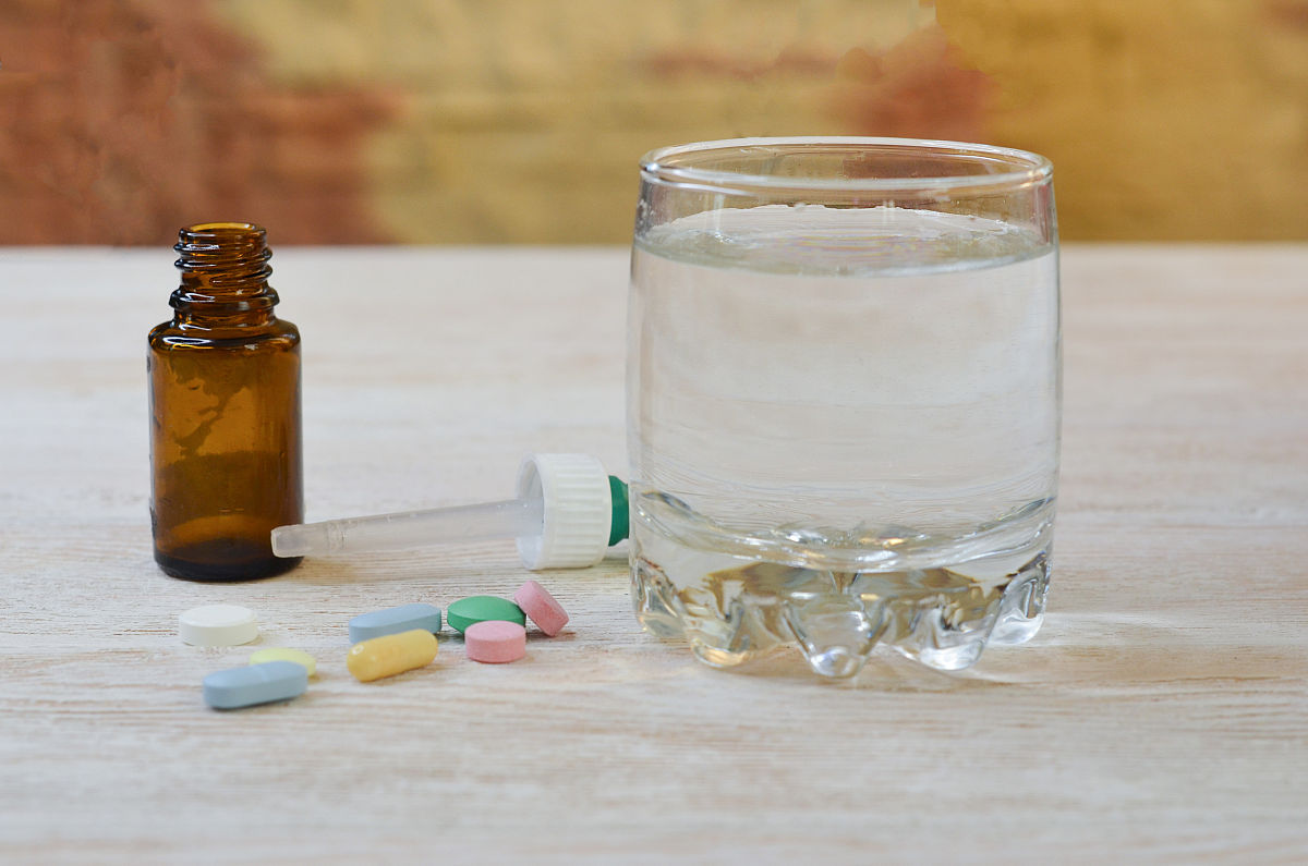 维C泡腾片溶解后表面有浮油