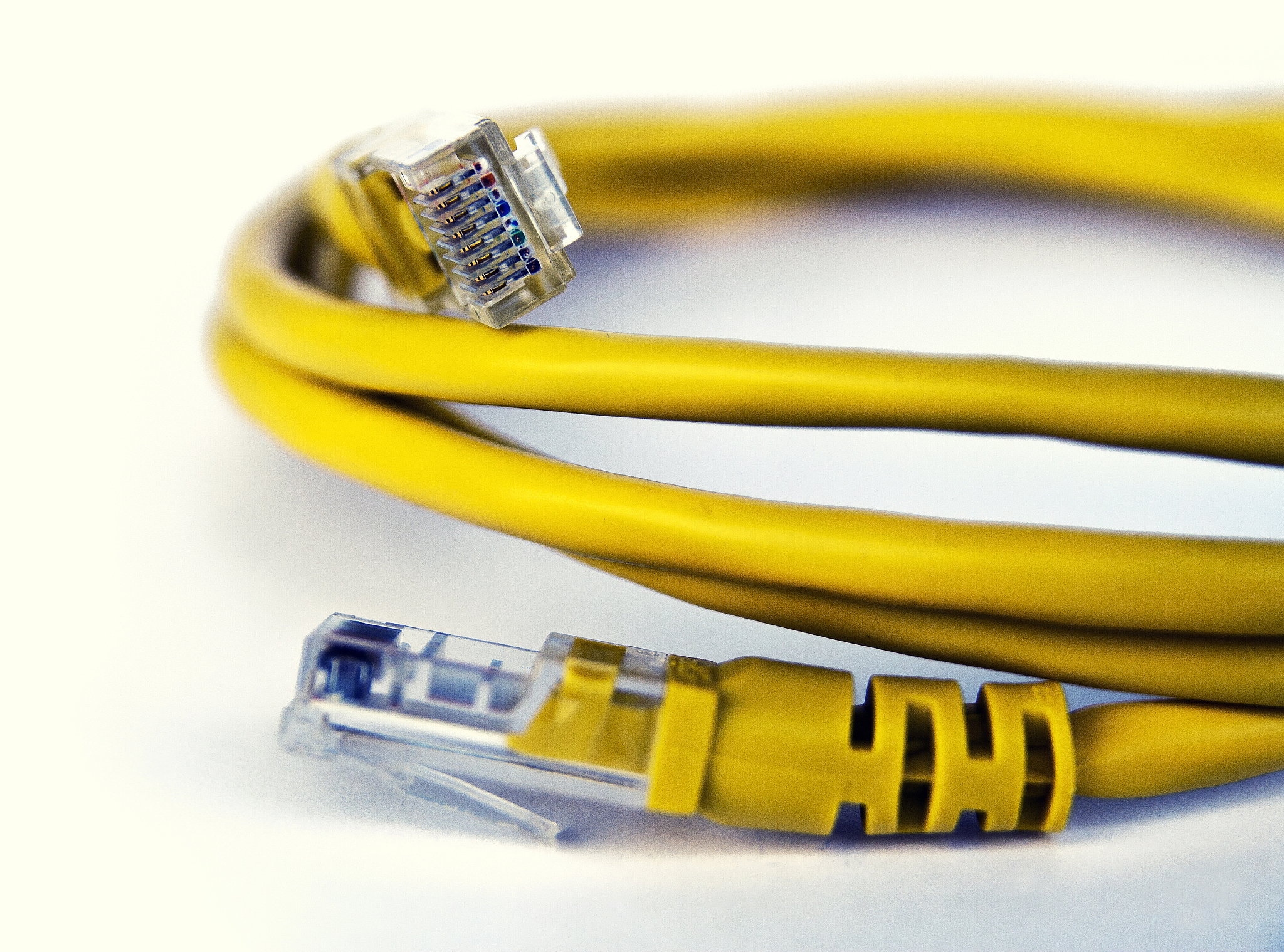 Custom Cable Assemblies for High-Tech Devices | [Company Name]