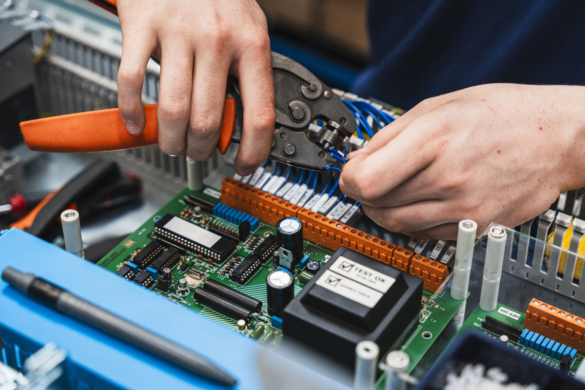 电子认知实习：焊接培训和蓝牙音箱套件焊接调试的意义与作用