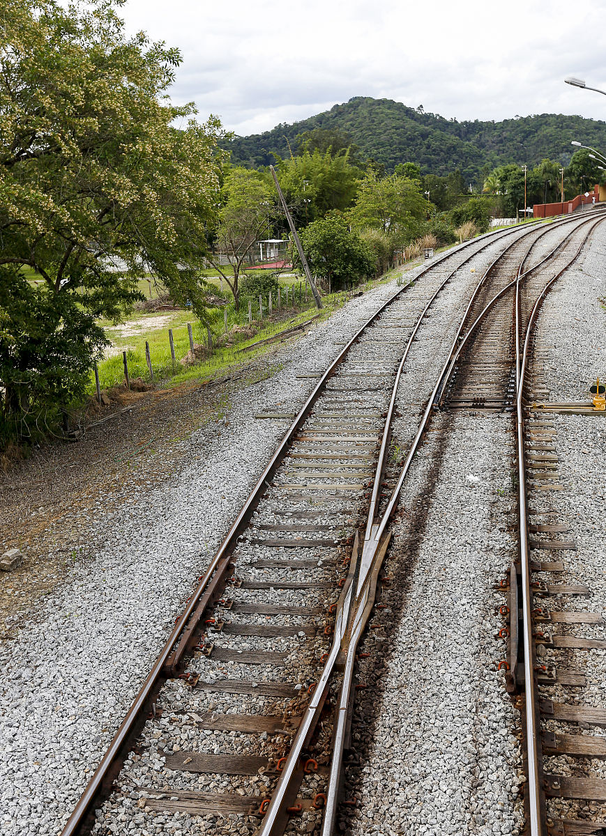 成都铁路专业学校就业前景分析：就业保障、人才需求与未来发展