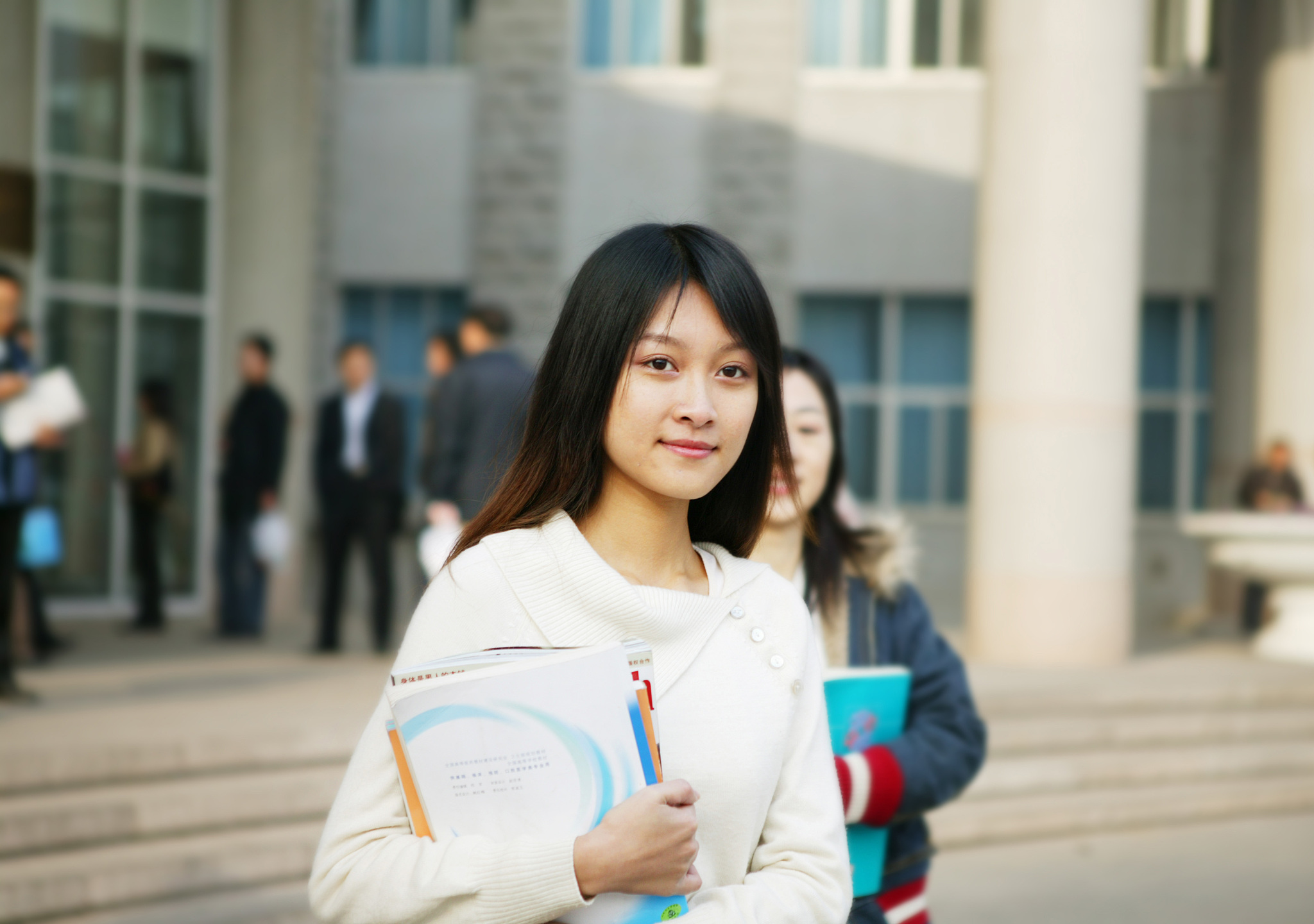 重庆哪所学校适合女生读？用发