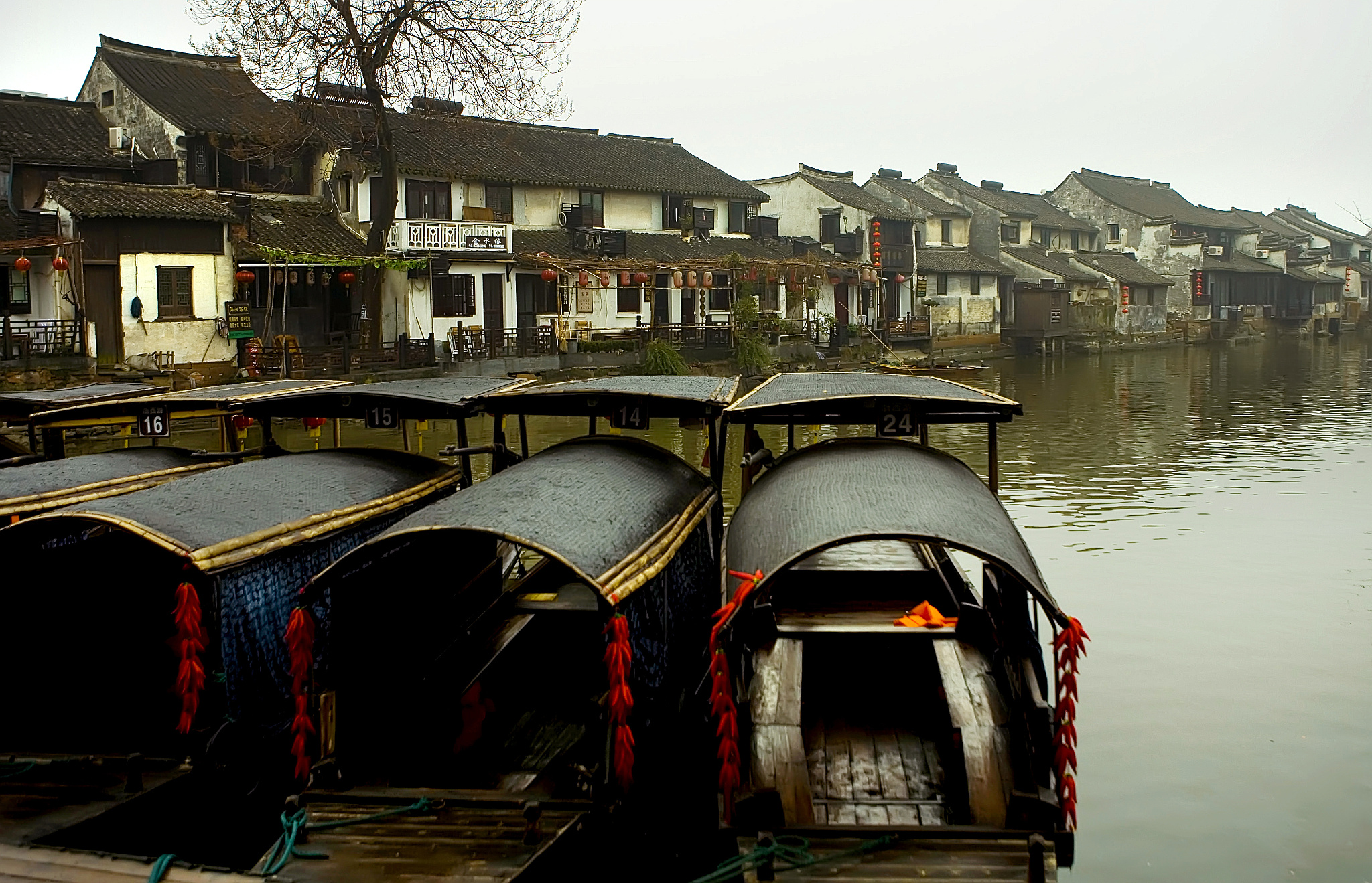 中国最值得旅游的十个城市