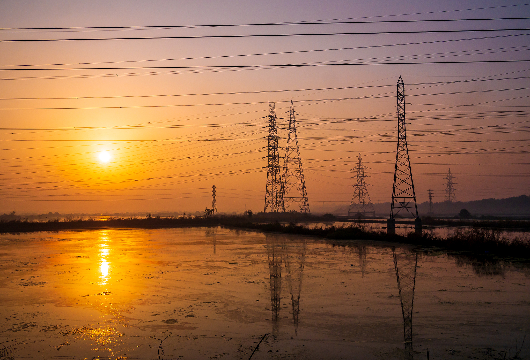 传统直流输电：历史、优势和应用