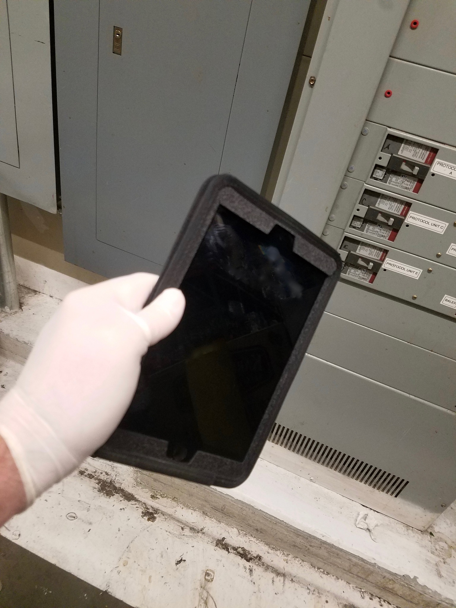 yolox怎样检测平板电脑的划痕