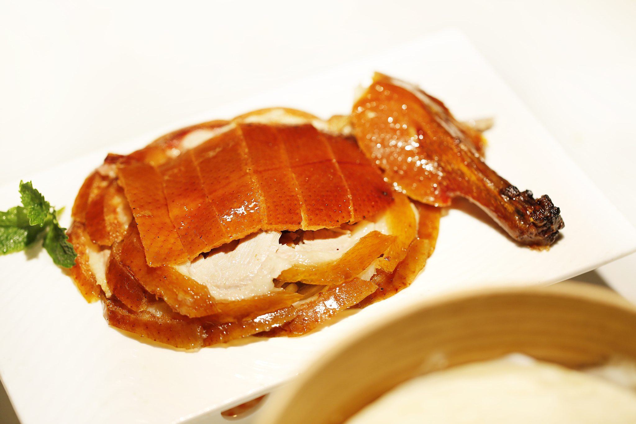 北京烤鸭：品味中国传统美食的精华