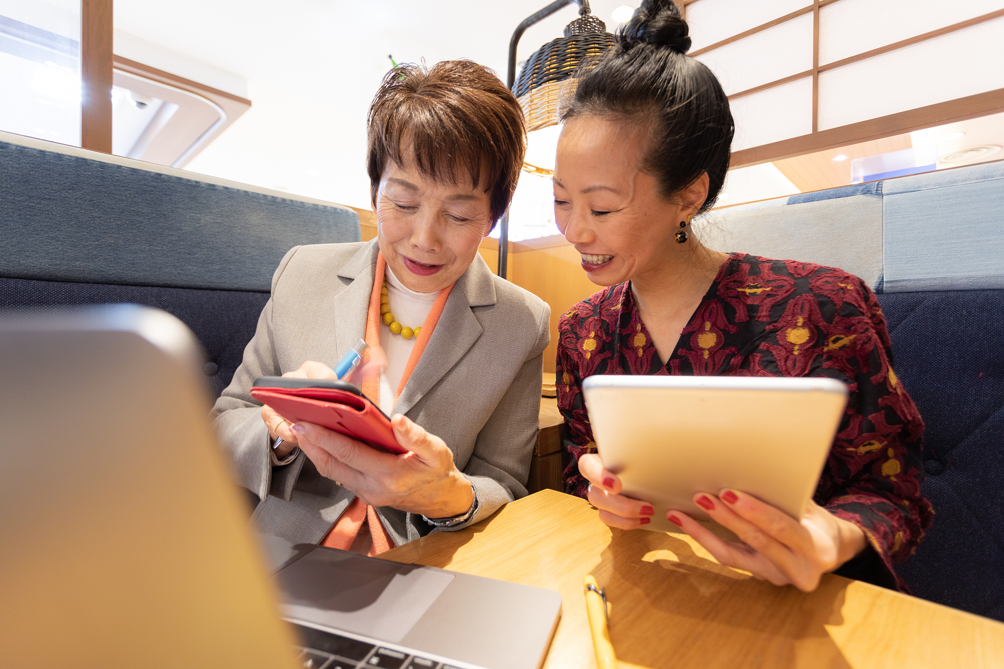 日本的报价通常采用低价策略来吸引买方的注意。这种低价往往基于卖方最有利的结算条件因此在交易条件方面可能无法完全满足买方的各种需求。如果买方要求改变相关条件卖方可能会相应地提高价格。因此最终交易价格通常会高于初始报价。