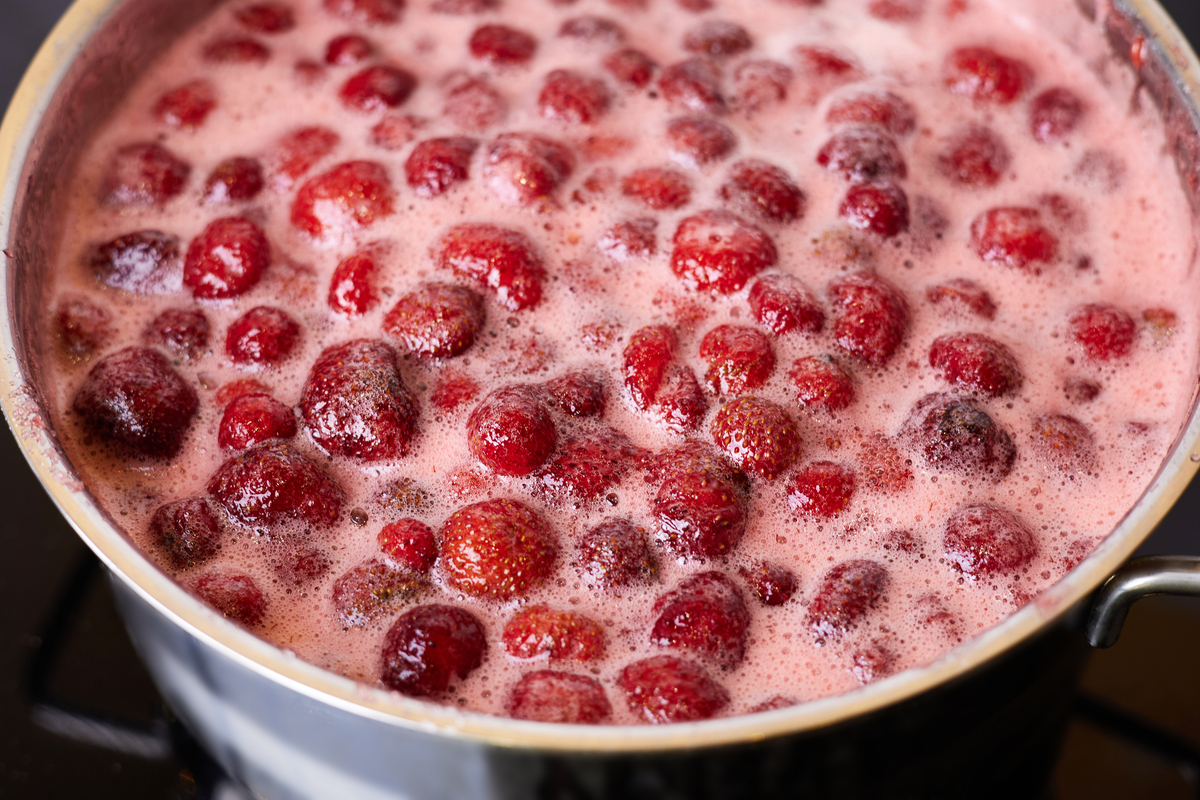 覆盆子不能和什么一起吃，