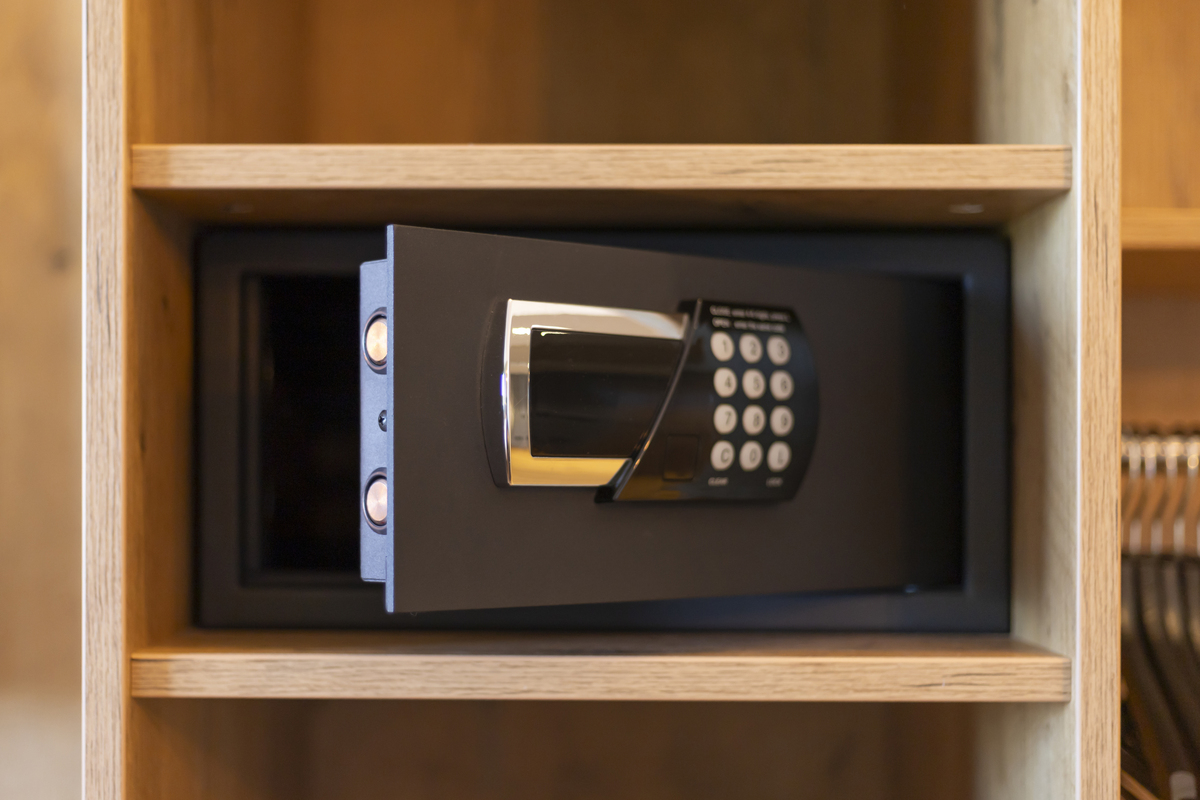 华为智能门锁 标准版 - 可视猫眼+指纹解锁 - 2799元