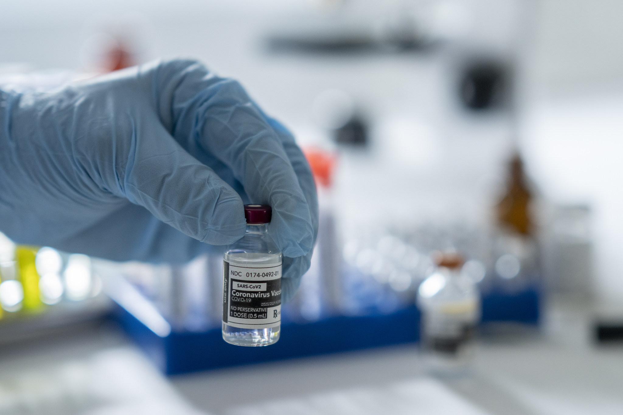 注射用血塞通不良反应风险评估系统：基于自动机器学习的设计