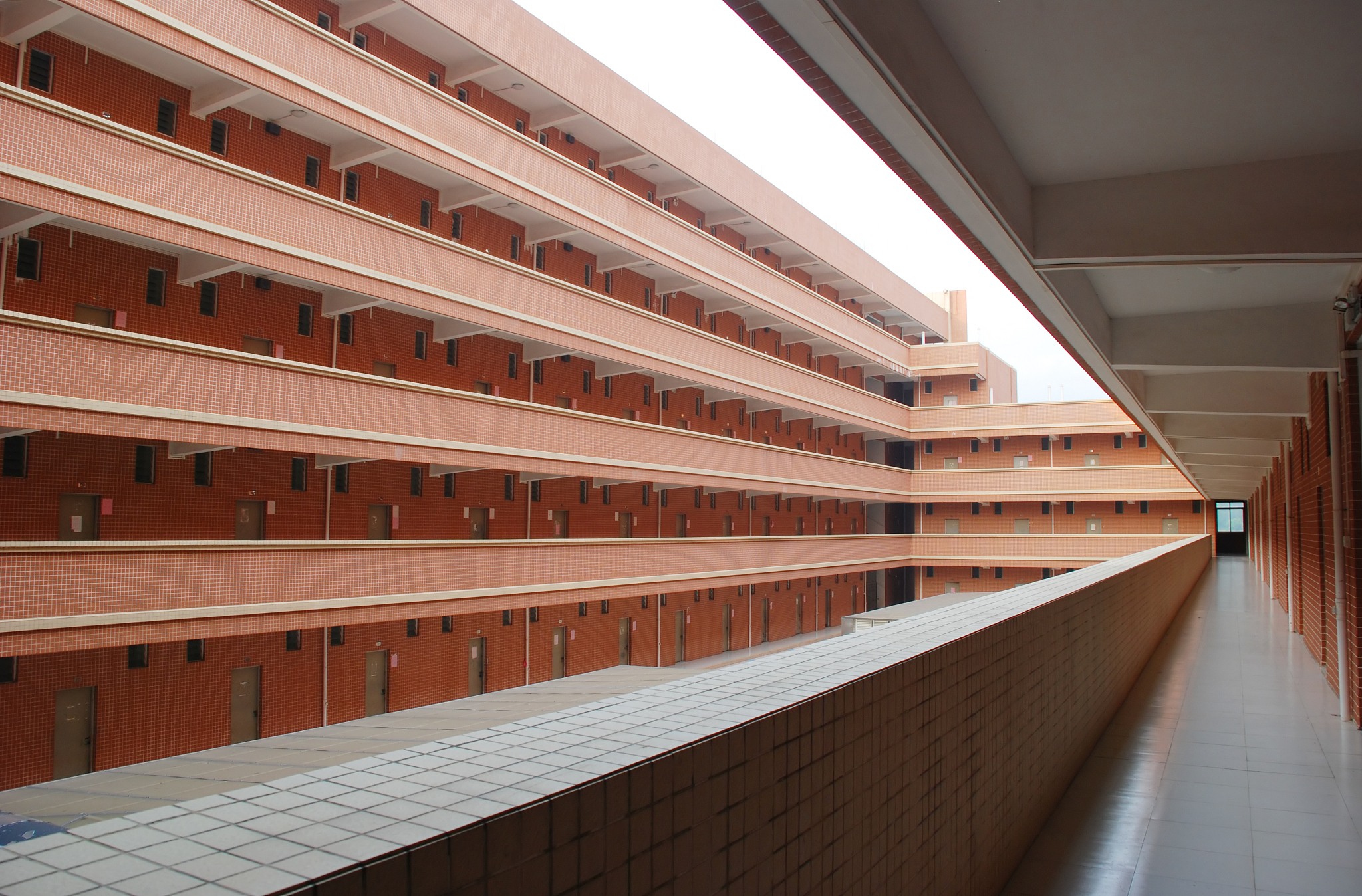 江苏省陶都中等专业学校2023年新增专业：陶瓷设计与制作、工艺美术、营销管理