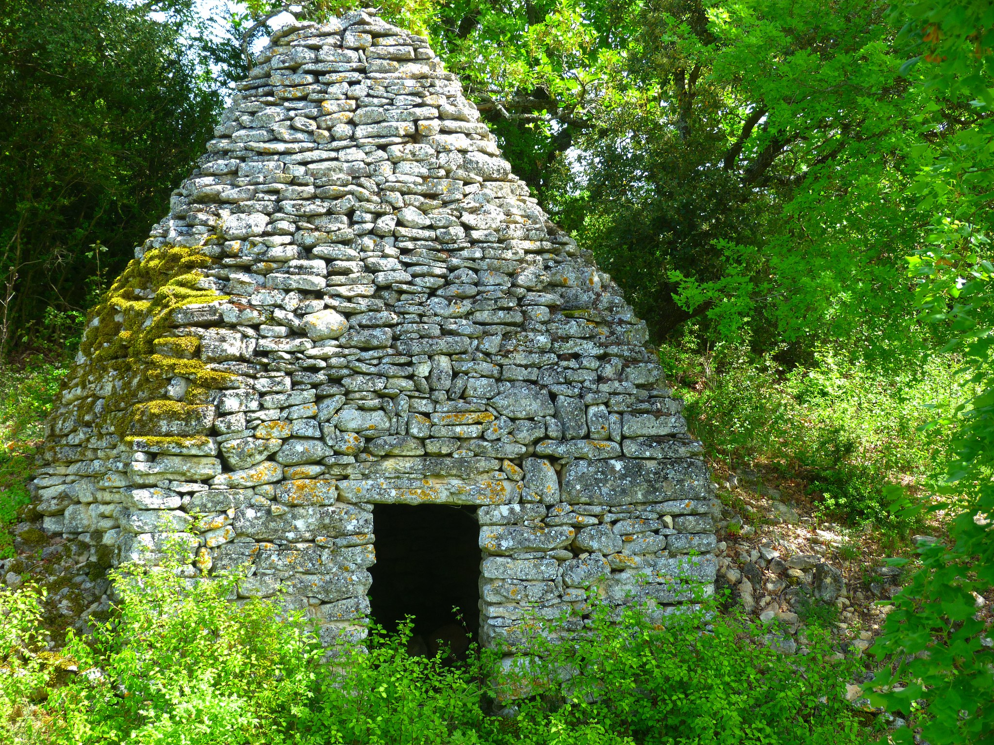 dry stone hut, provence-alpes-cte d'azur