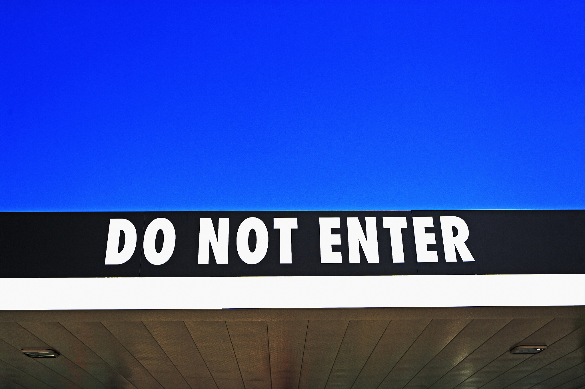 户外活动安全指南：如何应对突发事件和紧急情况