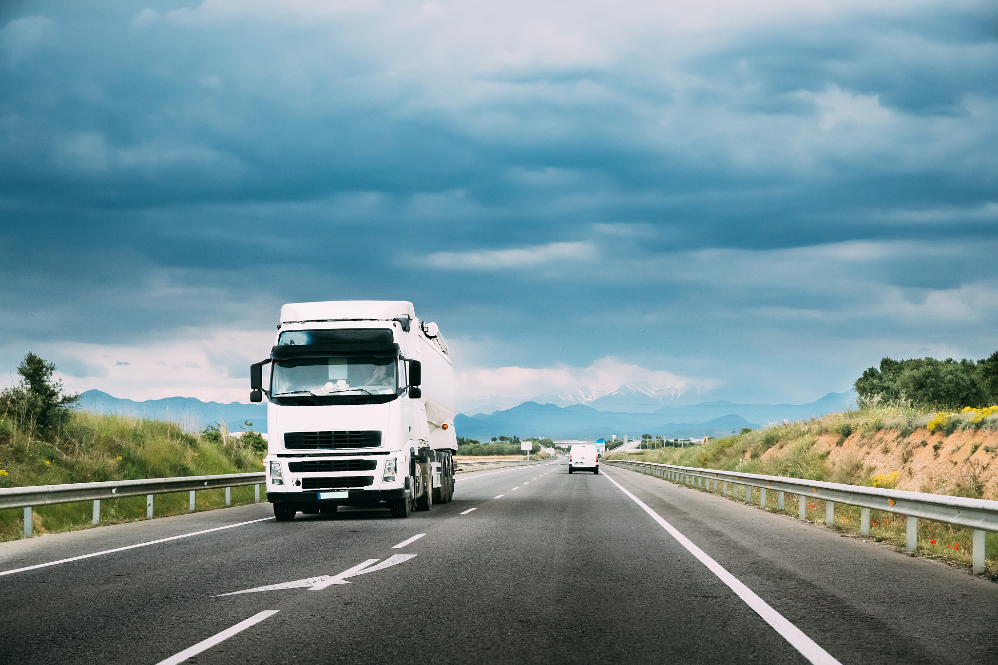 山地货车运输模拟游戏新模式上线！