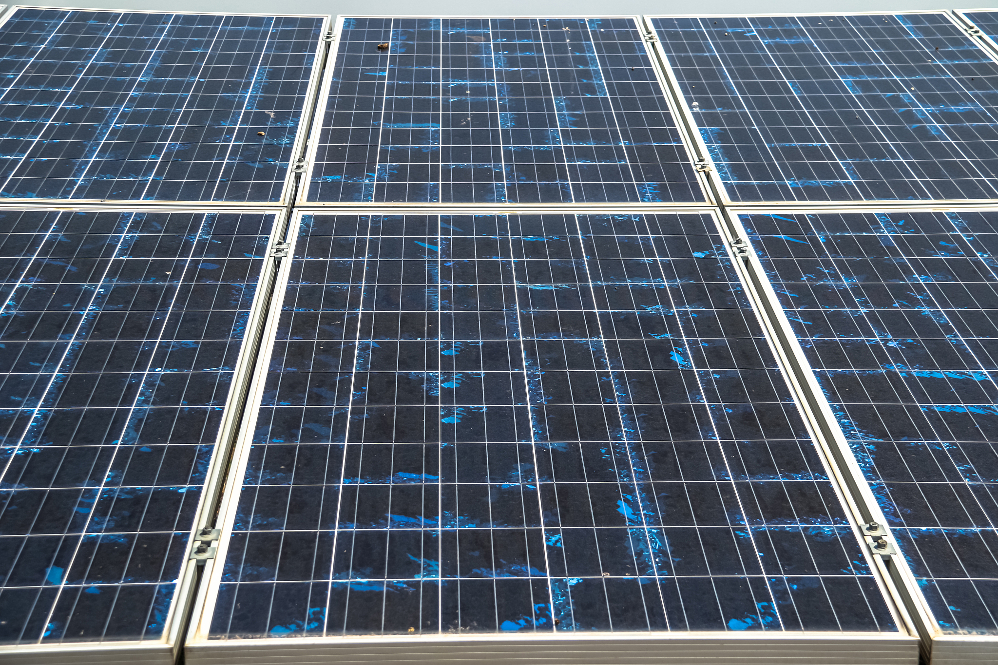 天气对光伏组件输出的影响