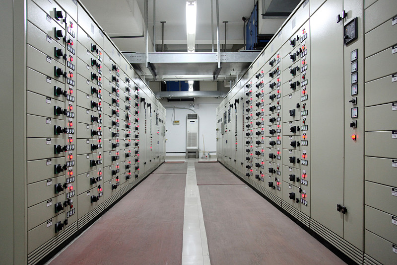 数据中心机房机柜长度和消防要求的国际标准与规范