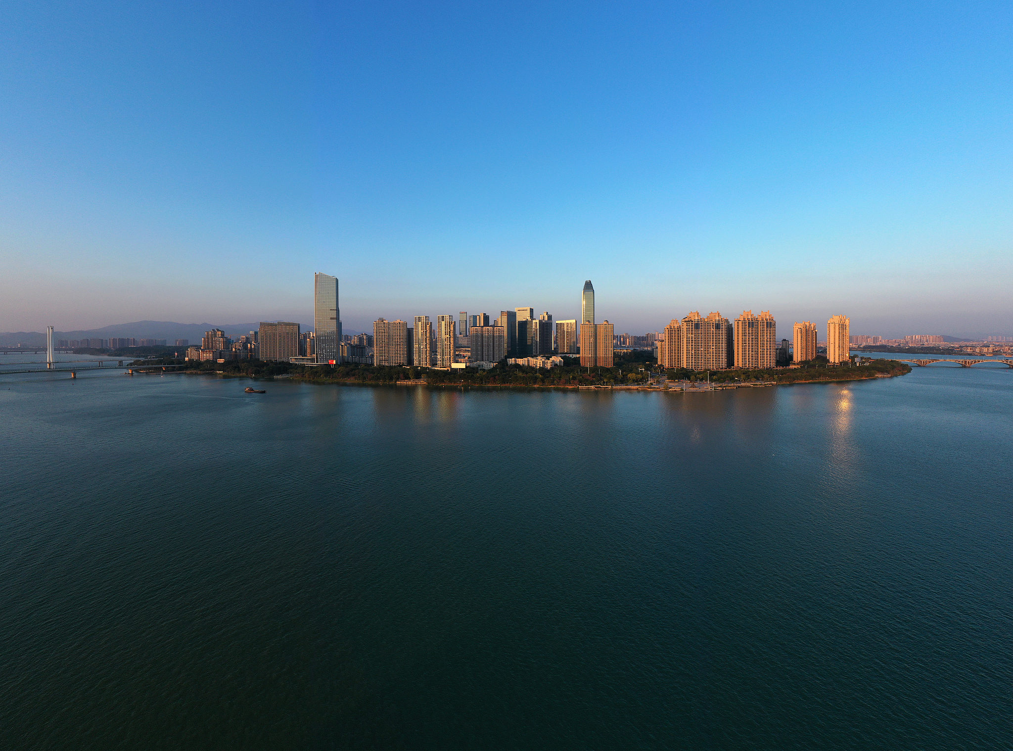 惠州市教育局：惠州教育事业的领导者