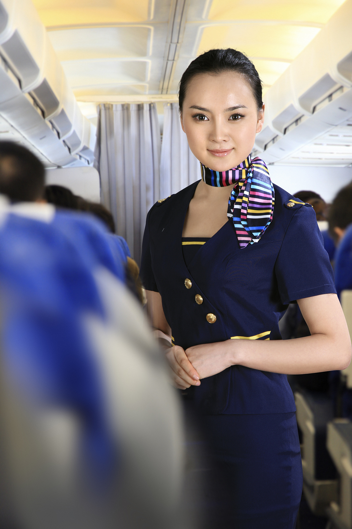 有近视可以报考航空专业可以当空姐吗？