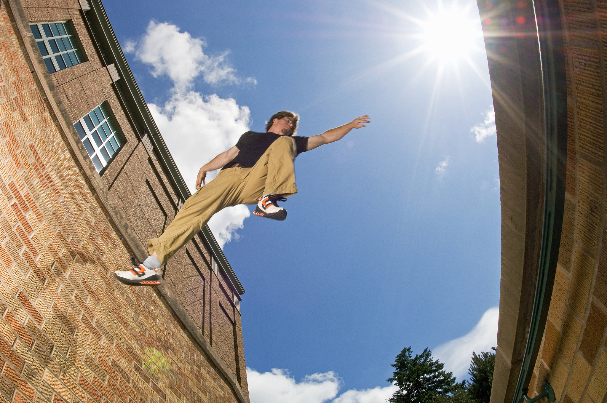 贴墙飞行是什么样的体验用发散
