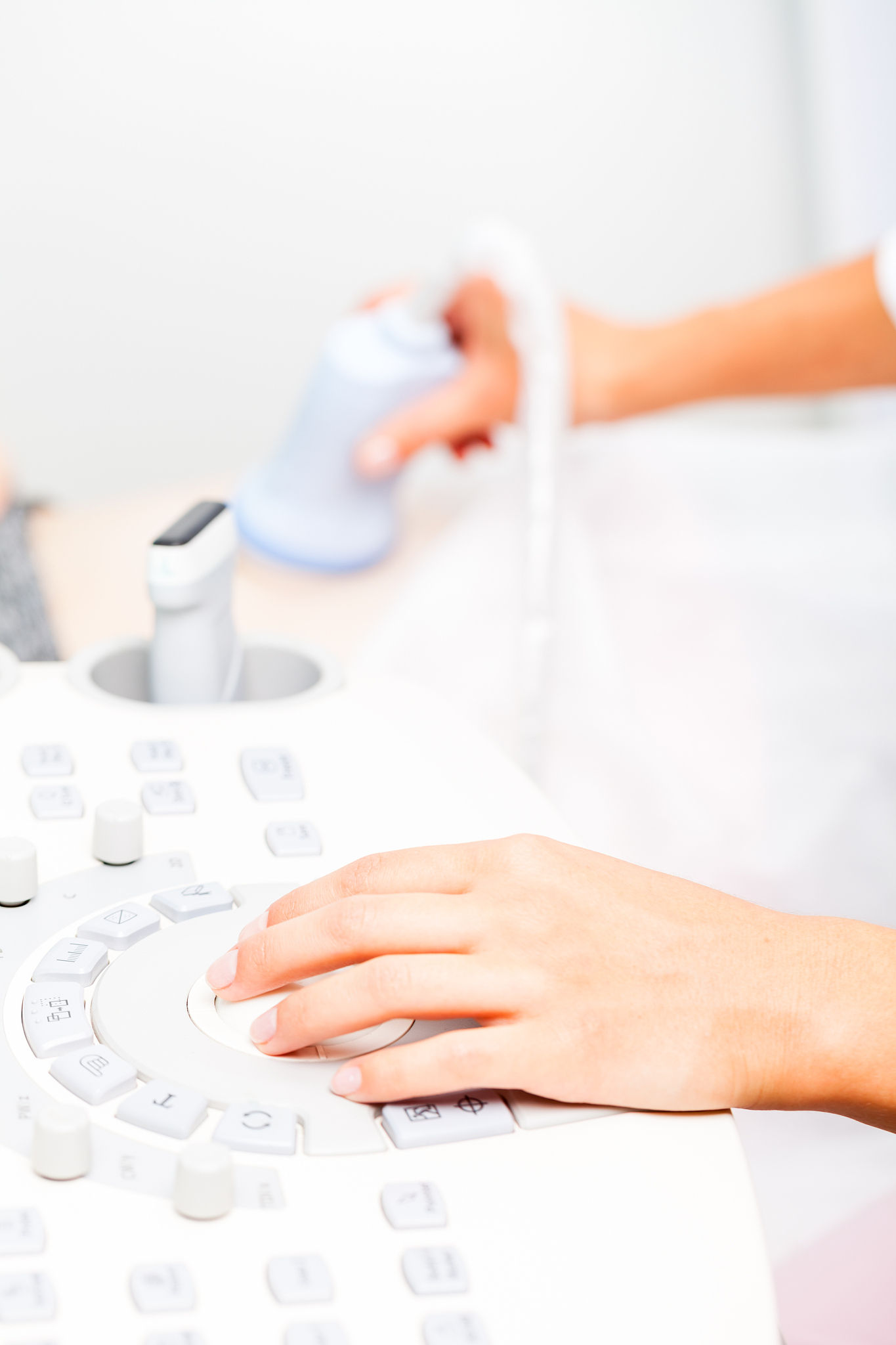 超声波传感器内部结构及工作原理详解