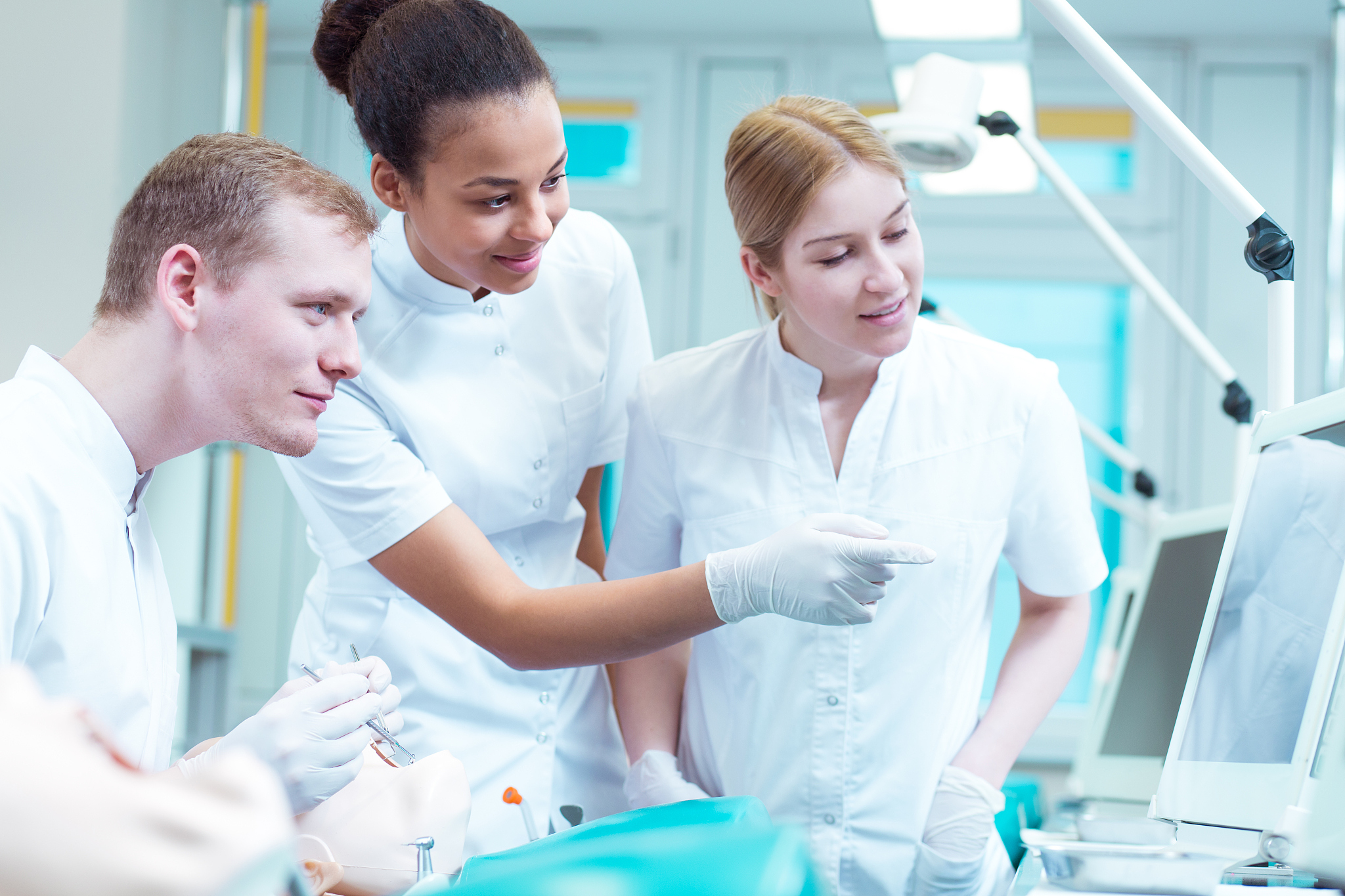 围绕为什么选这个内容为主题为龋齿预防的微讲座写一份教案