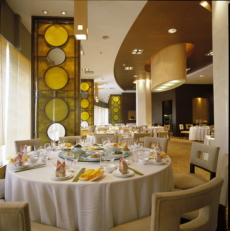 我的酒店叫 磷都大酒店 可以帮我就酒店名字做一个宣传推广文案吗 字数在500字左右