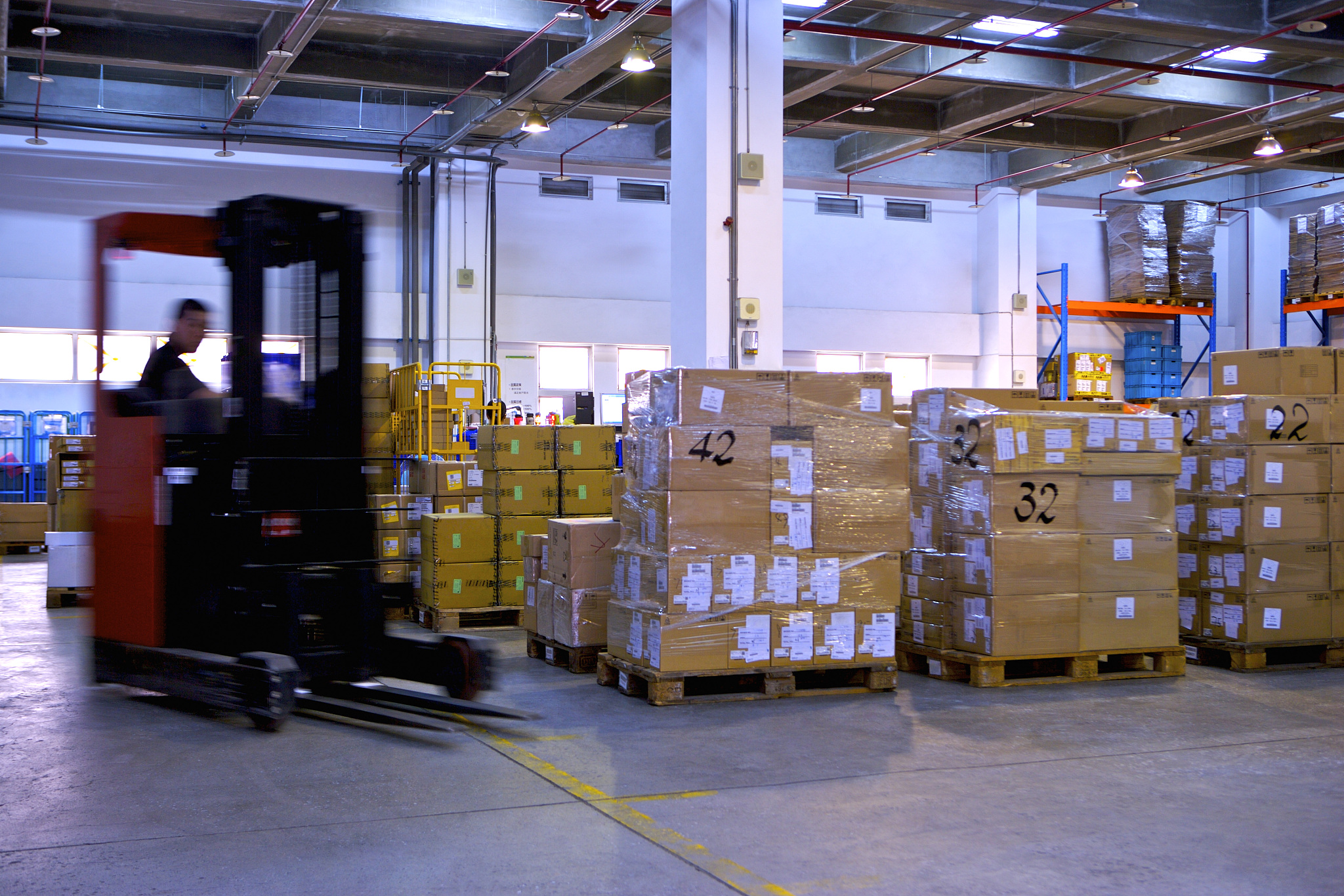 成都外语职业中专学校2019+现代物流管理专业招生