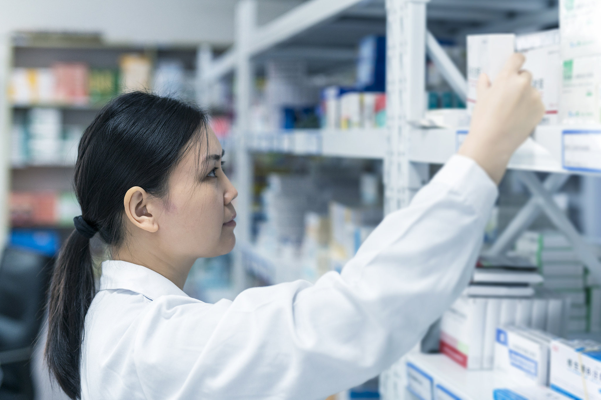 成都希望卫校开设药剂专业吗？满足医疗行业人才需求