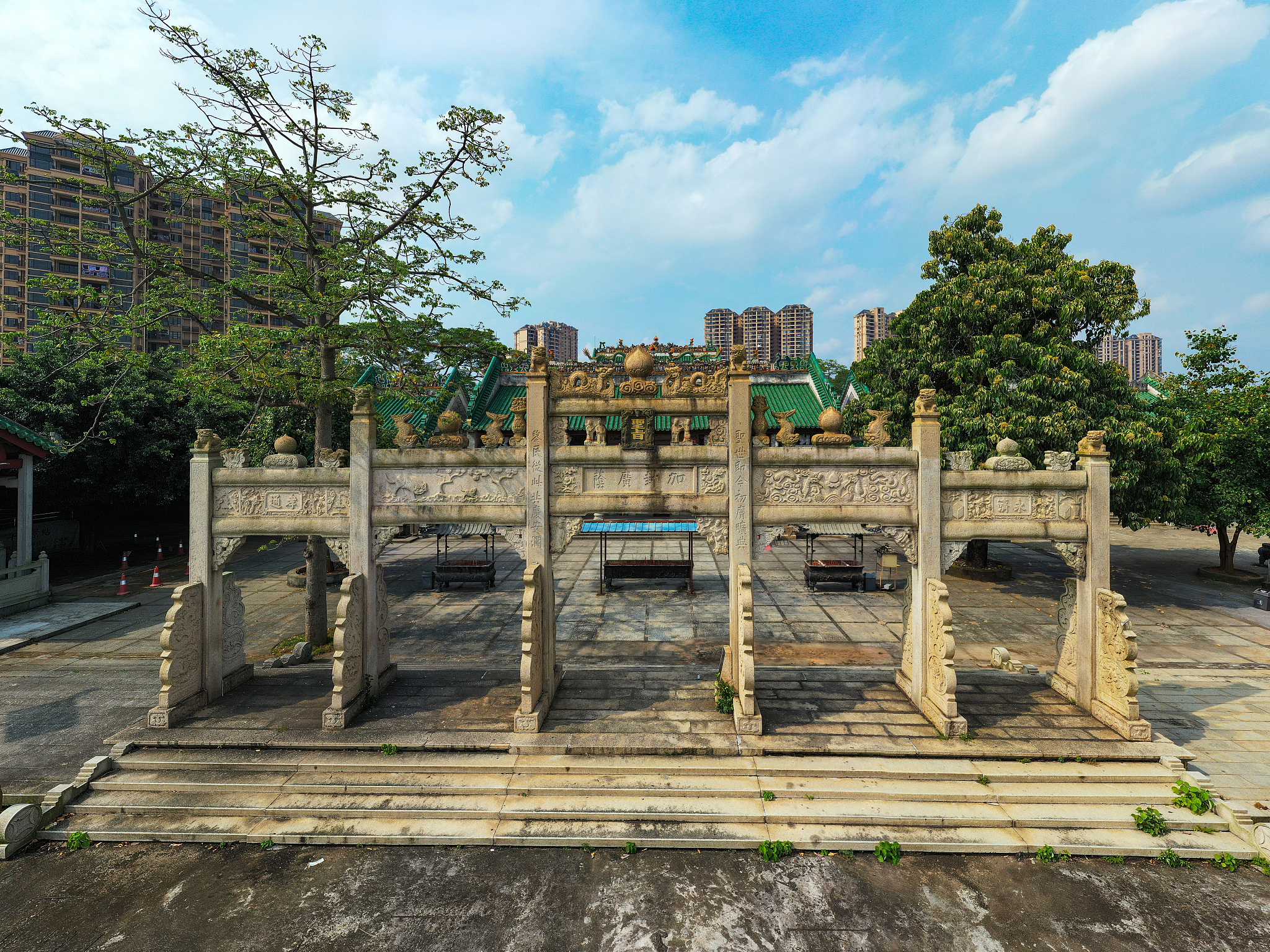 肇庆媒体曝光求助热线是多少？ 要求：创建1500字的文章不能出现电话