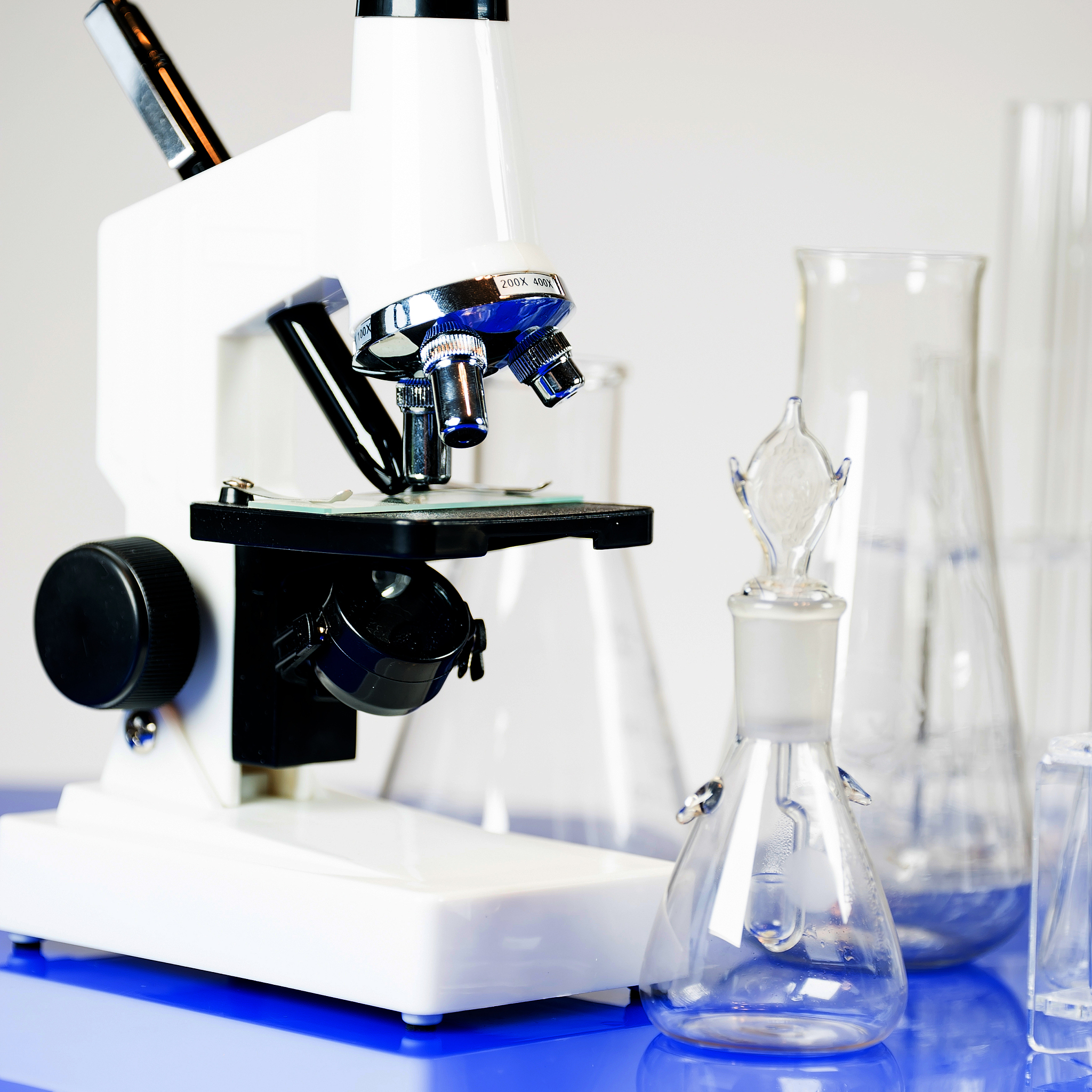 高中化学所学的实验仪器有哪些它们的优缺点是什么它们的使用条件是什么