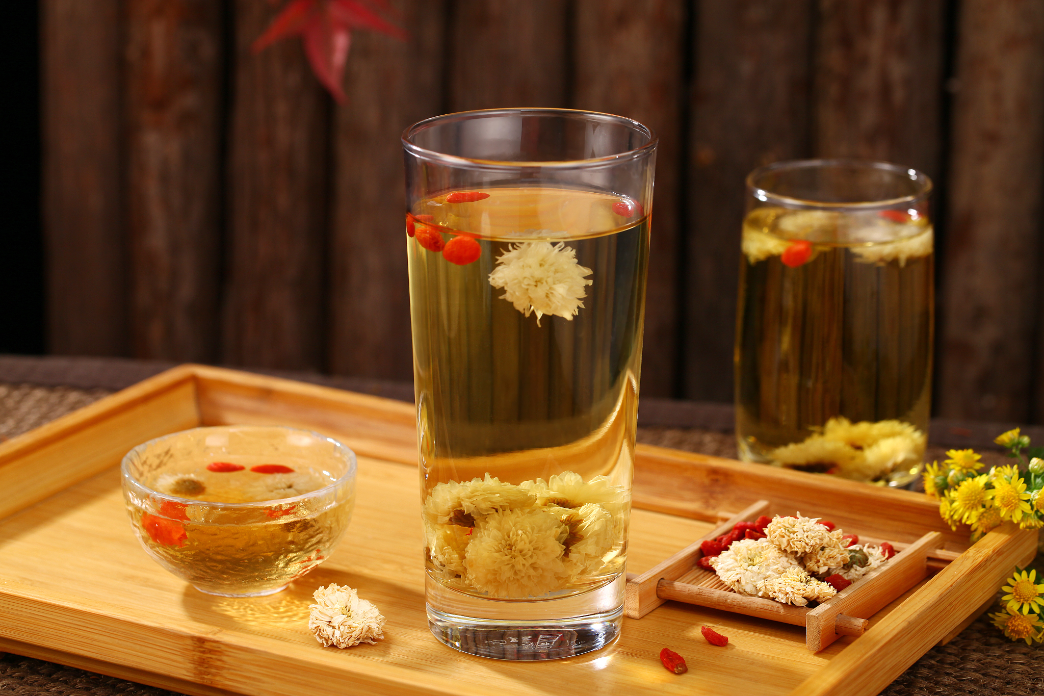 写一篇关于枸杞菊花茶的带货视频脚本