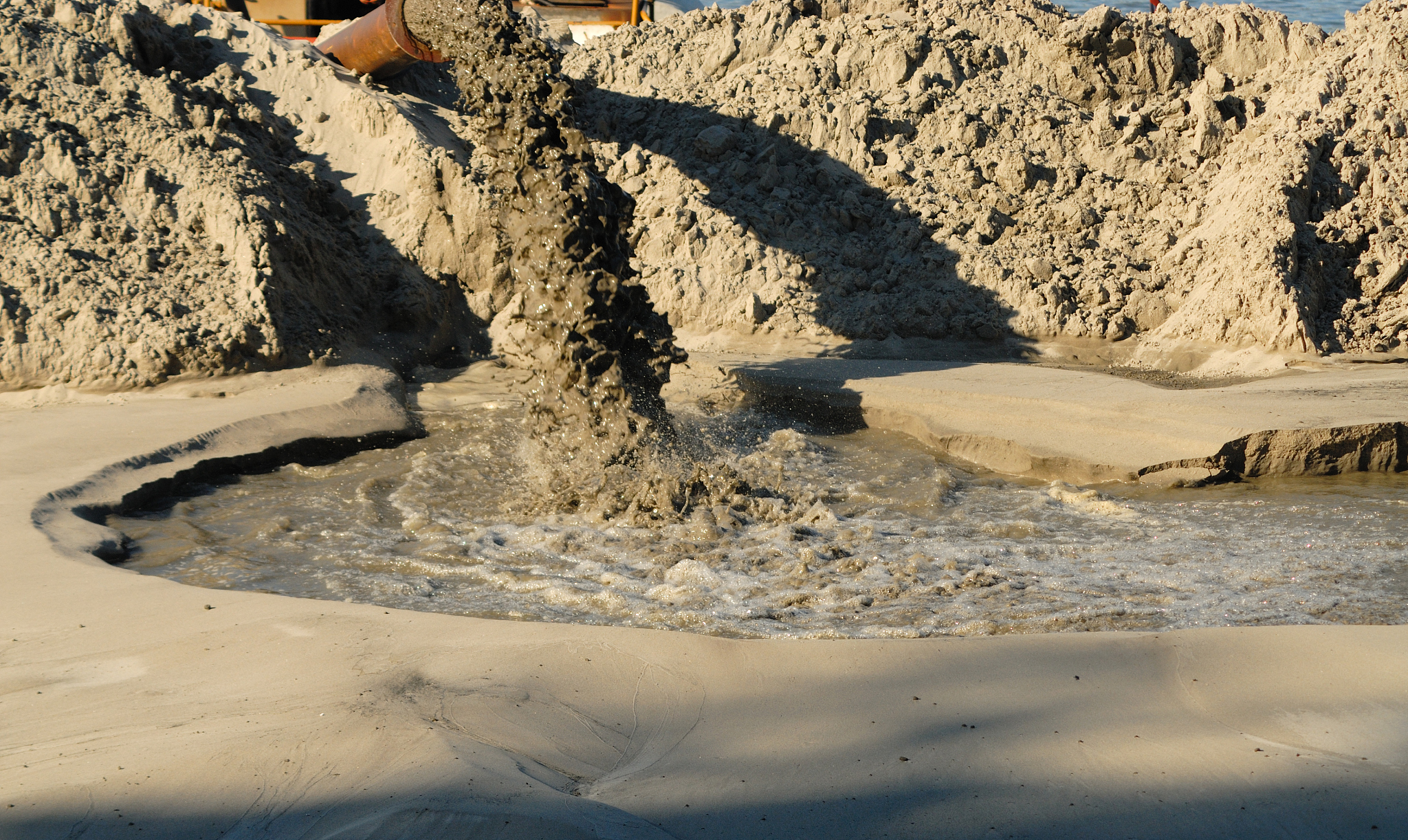 不是清水和沙子你傻吗清水能储存吗？这个表达通常用来形容某个事物非常简单、基础、显而易见不需要太多思考就能明白。它并不是字面意义上的清水和沙子而是比喻事物非常简单易懂就像清水和沙子一样容易区分。养护中心75公里按照规范标准需要储备多少沙子