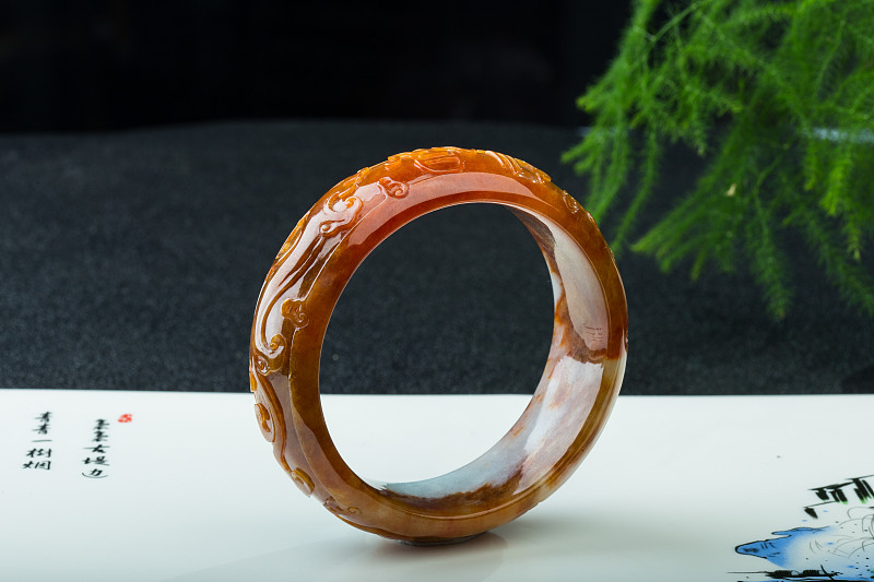 金丝玉手镯的功效与作用