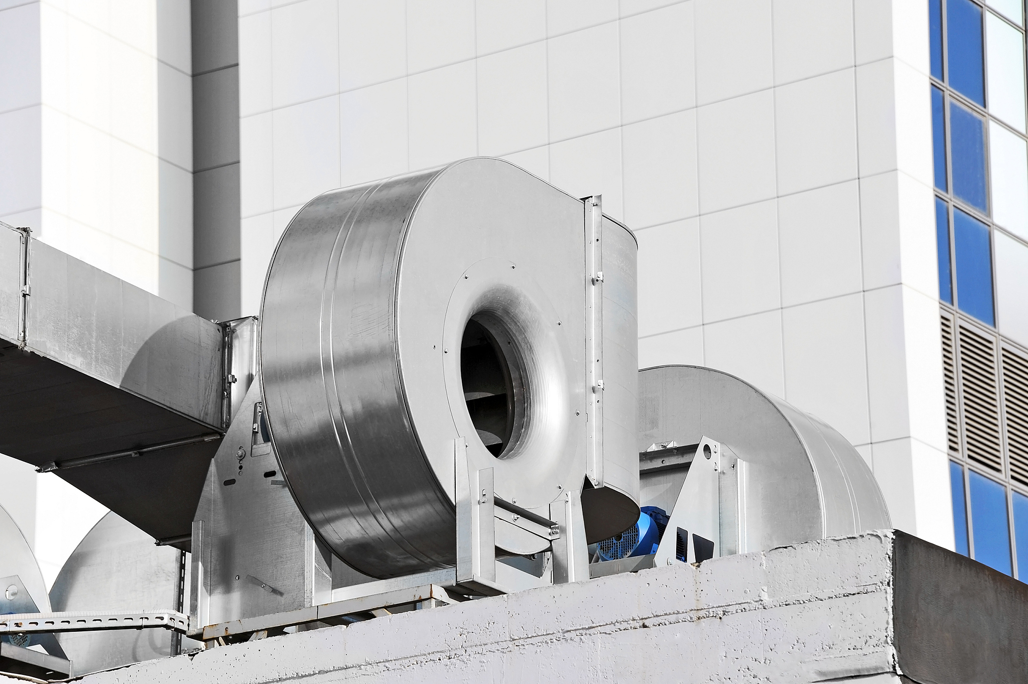 写一篇上海卢班通风设备有限公司的公司公司介绍文案不要出现极限广告词