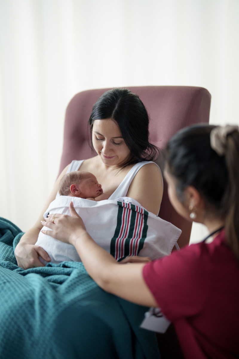 宝宝晚上要吃很多次奶怎么回事儿