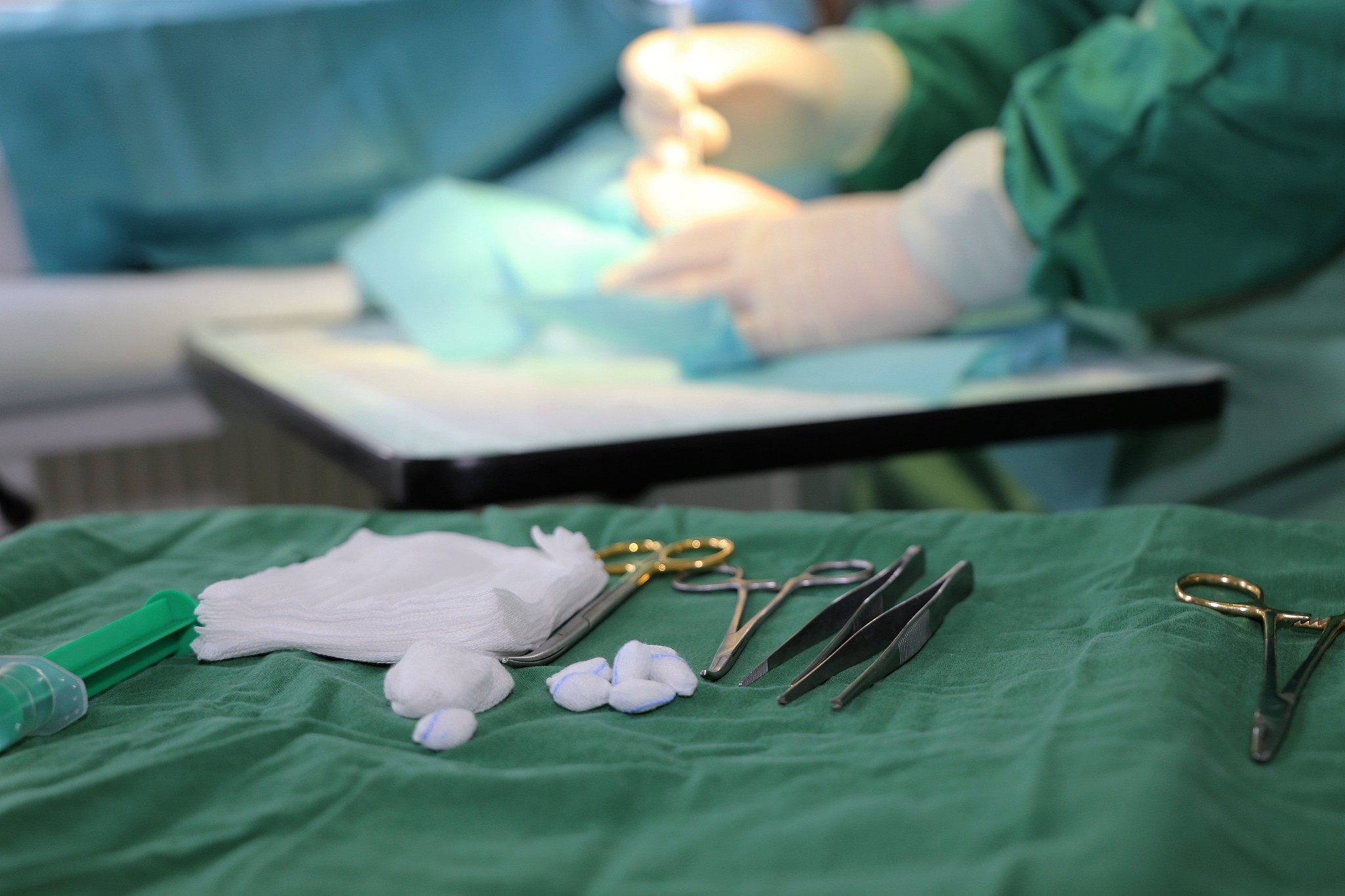 surgical instruments