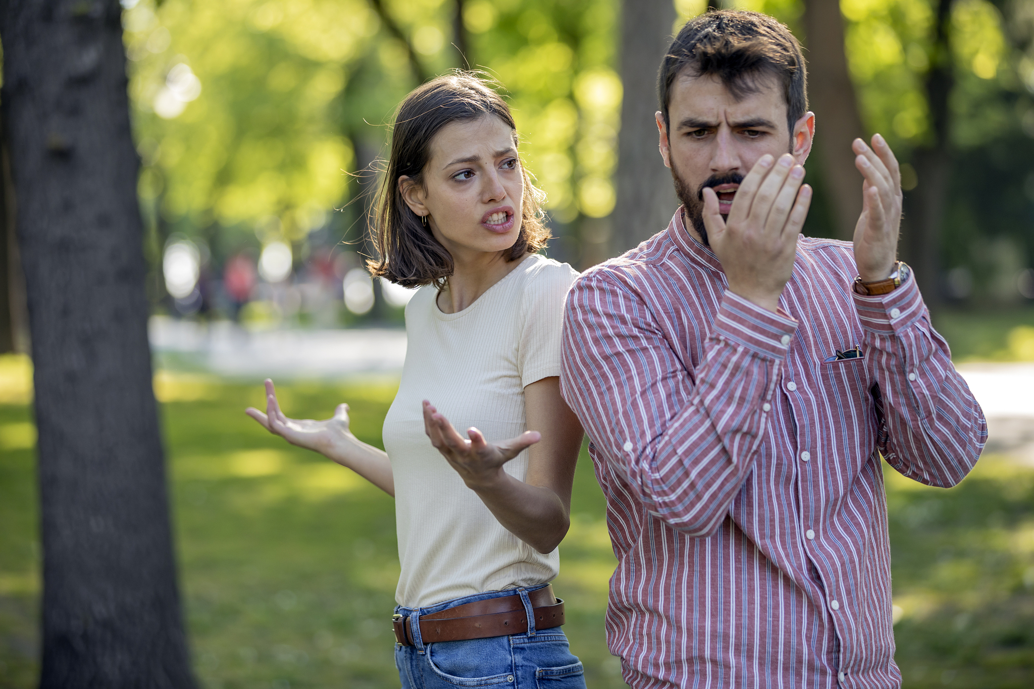 由于洗澡没接到女朋友打的6个电话女朋友生气了帮我写一封感人的道歉信哄她开心