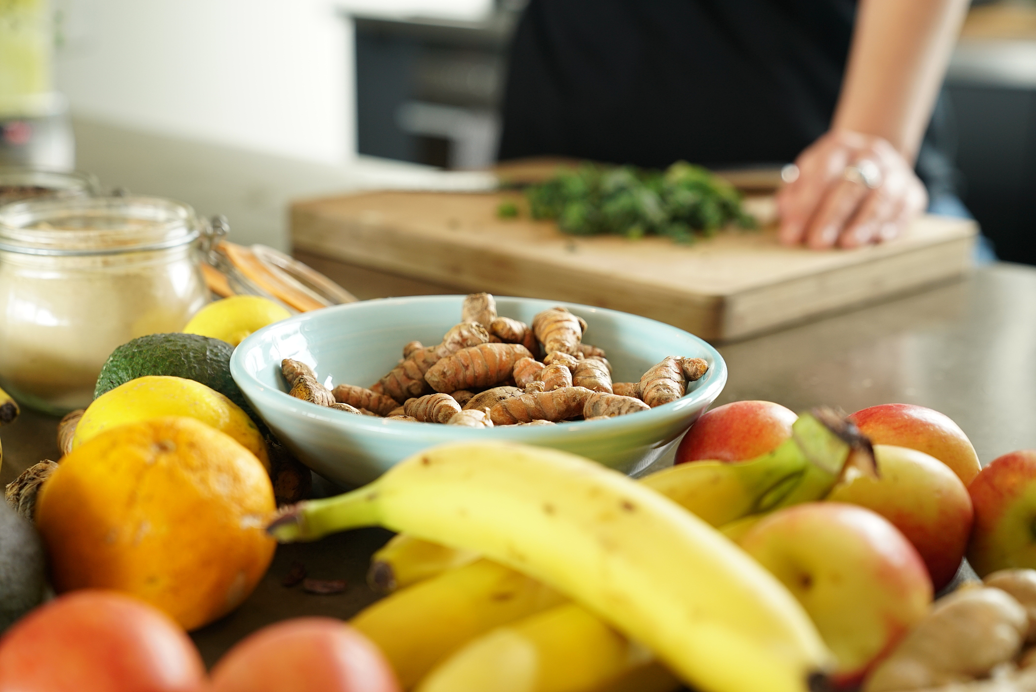 以Cooking Tips How to Make Healthy Snacks主题写一篇不少于1500字的英文文章并提炼3个关键词。