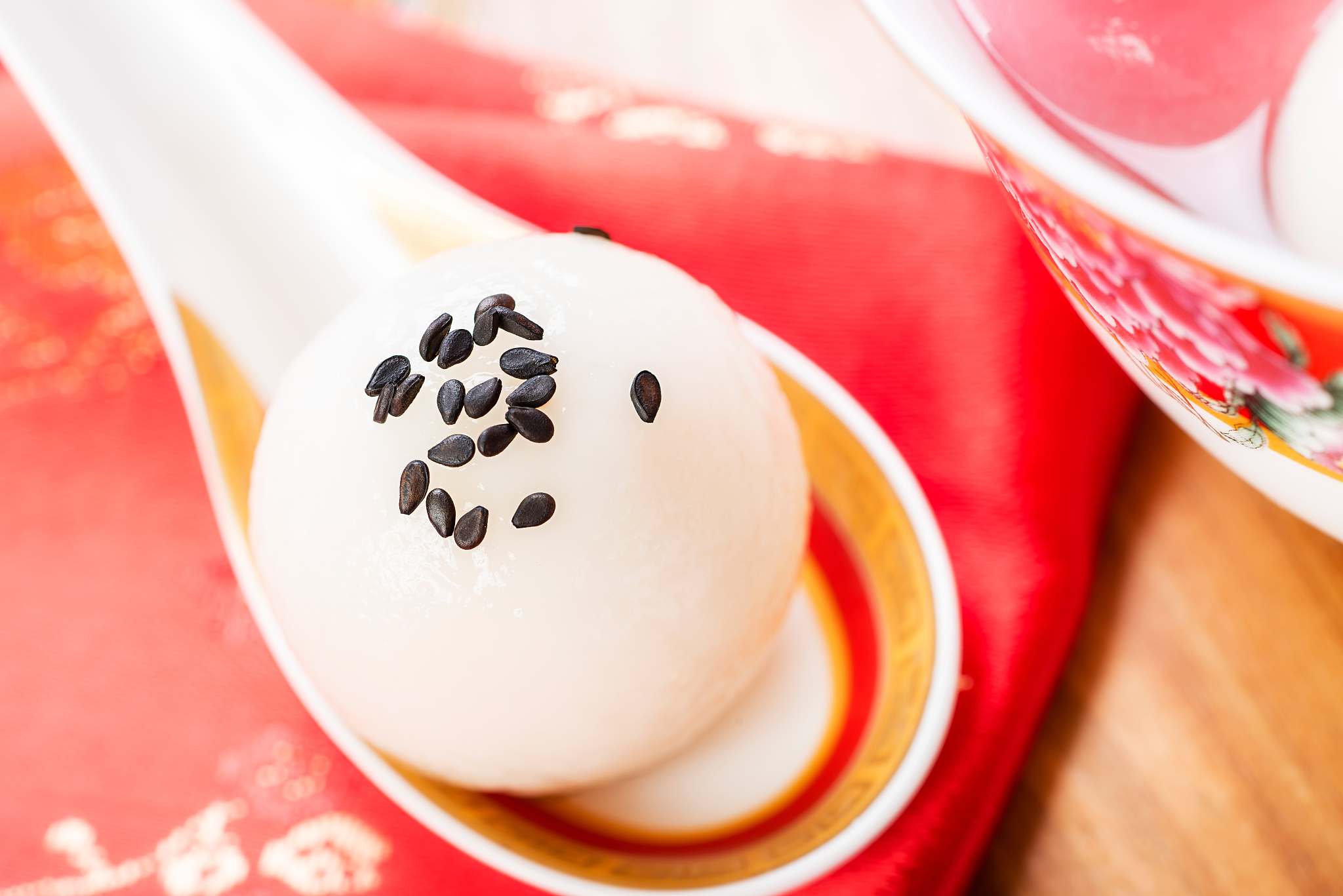 请帮我写1篇600字博客文章主题是：黑芝麻汤圆
