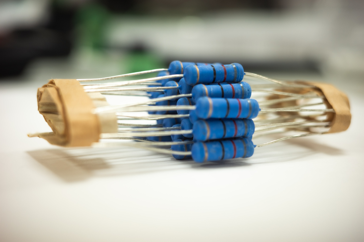 镍铬合金与铁铬铝合金作为发热电阻丝的区别