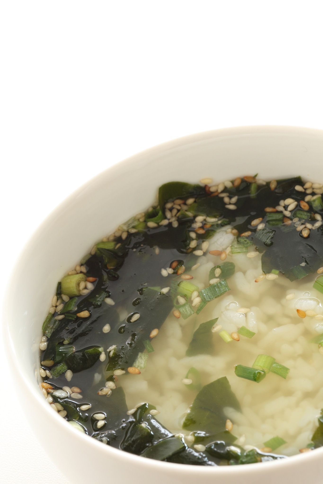 请根据以下模板写一份相似的文案描述更有画面感更和诱惑力文字数量大致相同夏天孩子经常爱出虚汗还容易疲劳那么这个汤你一定要收好。我每周都会让我家小孩吃一次营养美味又补充蛋白质裙带菜含有丰富的蛋白质和维生素小孩不喜欢喝牛奶的一定要多吃它搭配裙带菜做成汤营养美味一周两次孩子多吃好处多。喜欢您就点个爱心收藏做起来吧