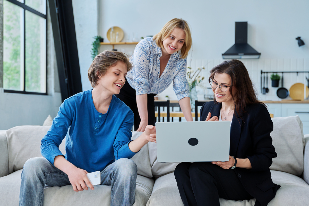 Engaging Family Conversation: Child Sharing with Parents