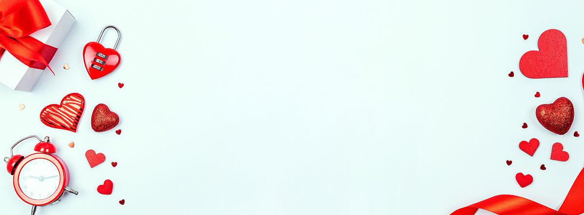 你是广告文案大师给我想一个产品香牌玄羽的广告文案要男女对话方式情人限定款闻见爱闻见你