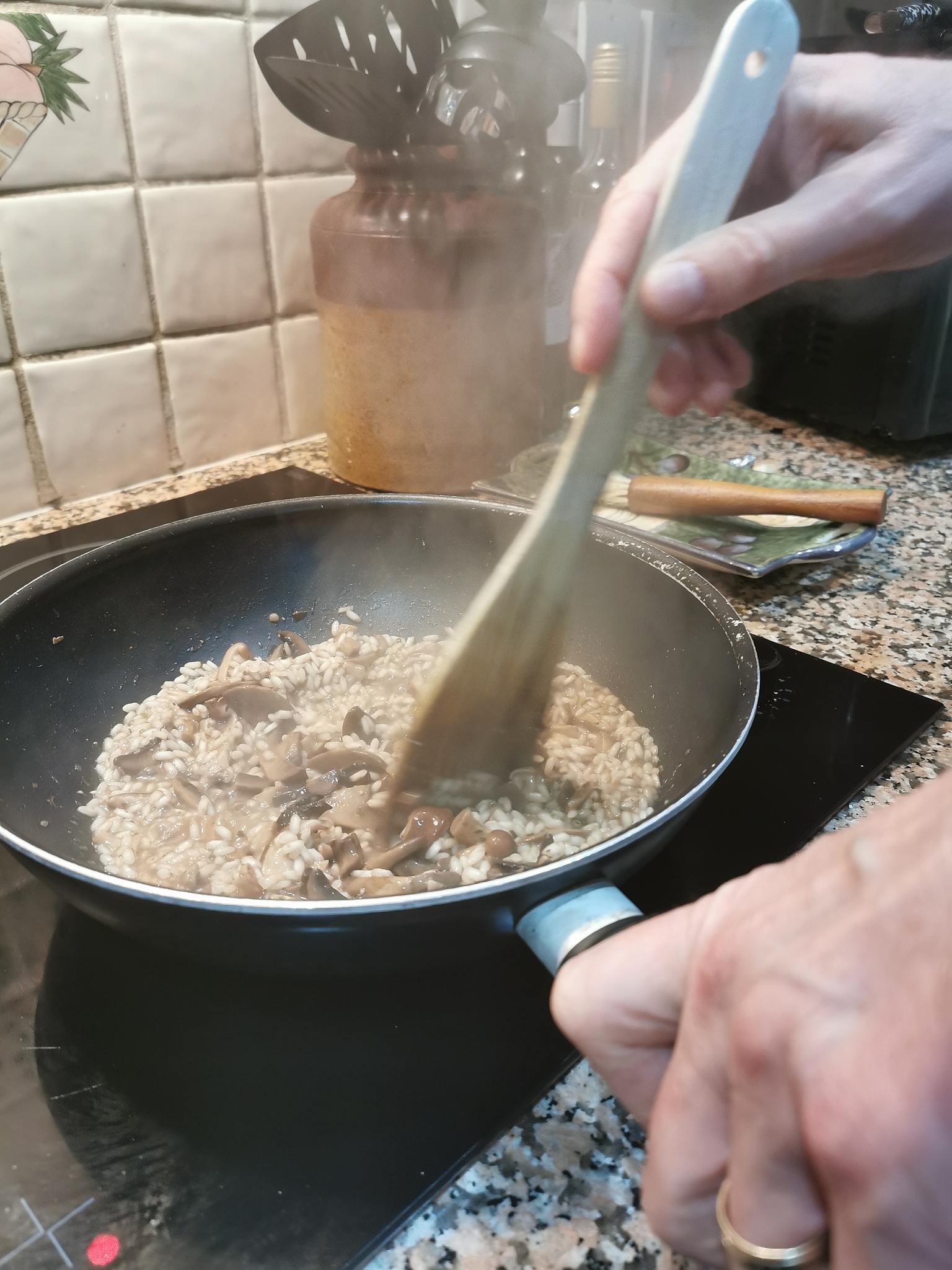 三大名醋：威斯特斯醋、意大利香醋和米醋 - 烹饪美味的秘密武器