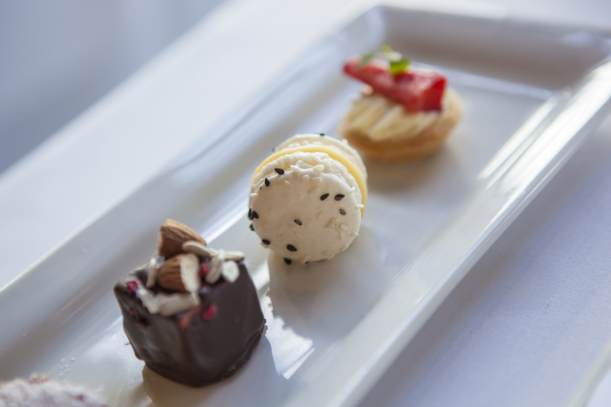 petit fours dessert