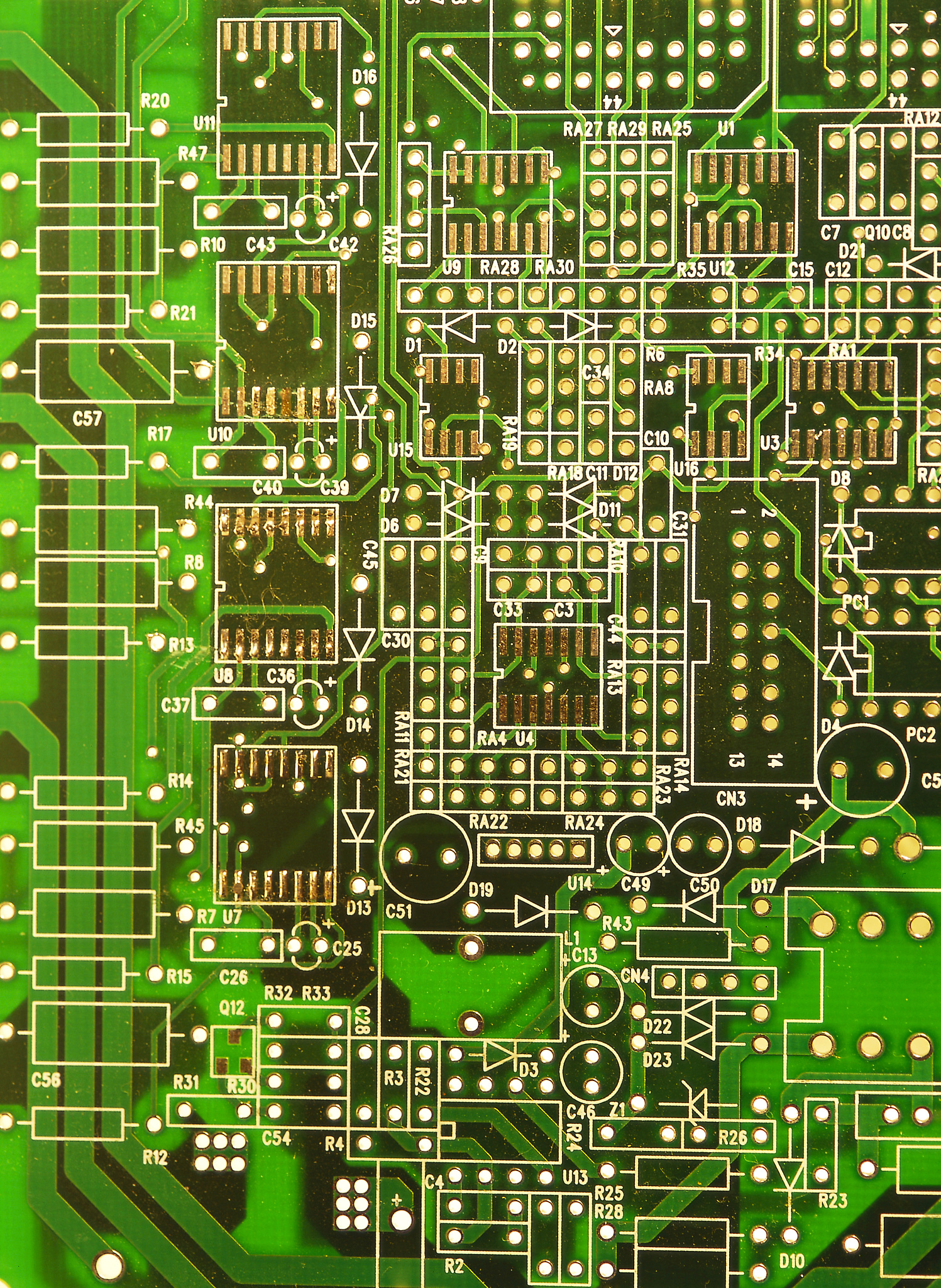 Altium Designer10中布完线后如何填充地线